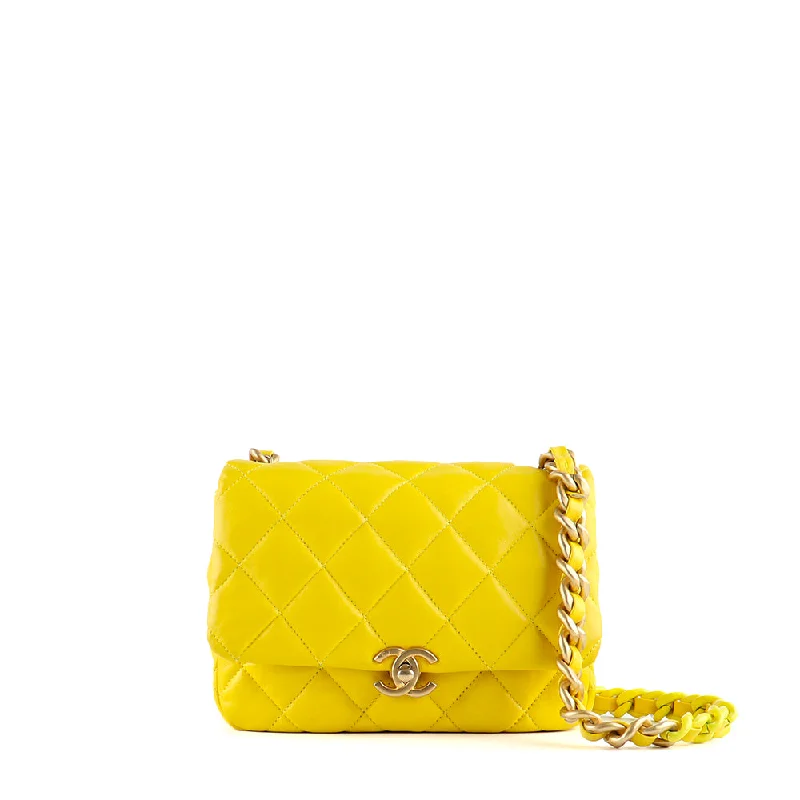 CHANEL - Sac à main Timeless édition limitée en cuir jaune