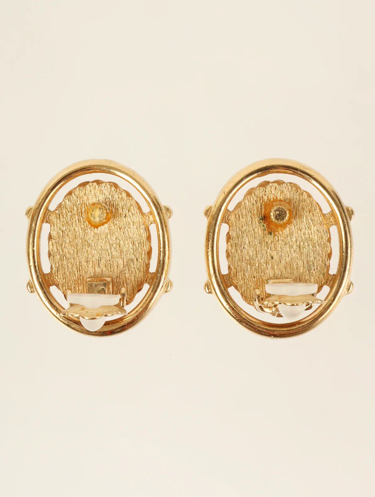 BURBERRY Cameo Motif Earrrings Gold/Black